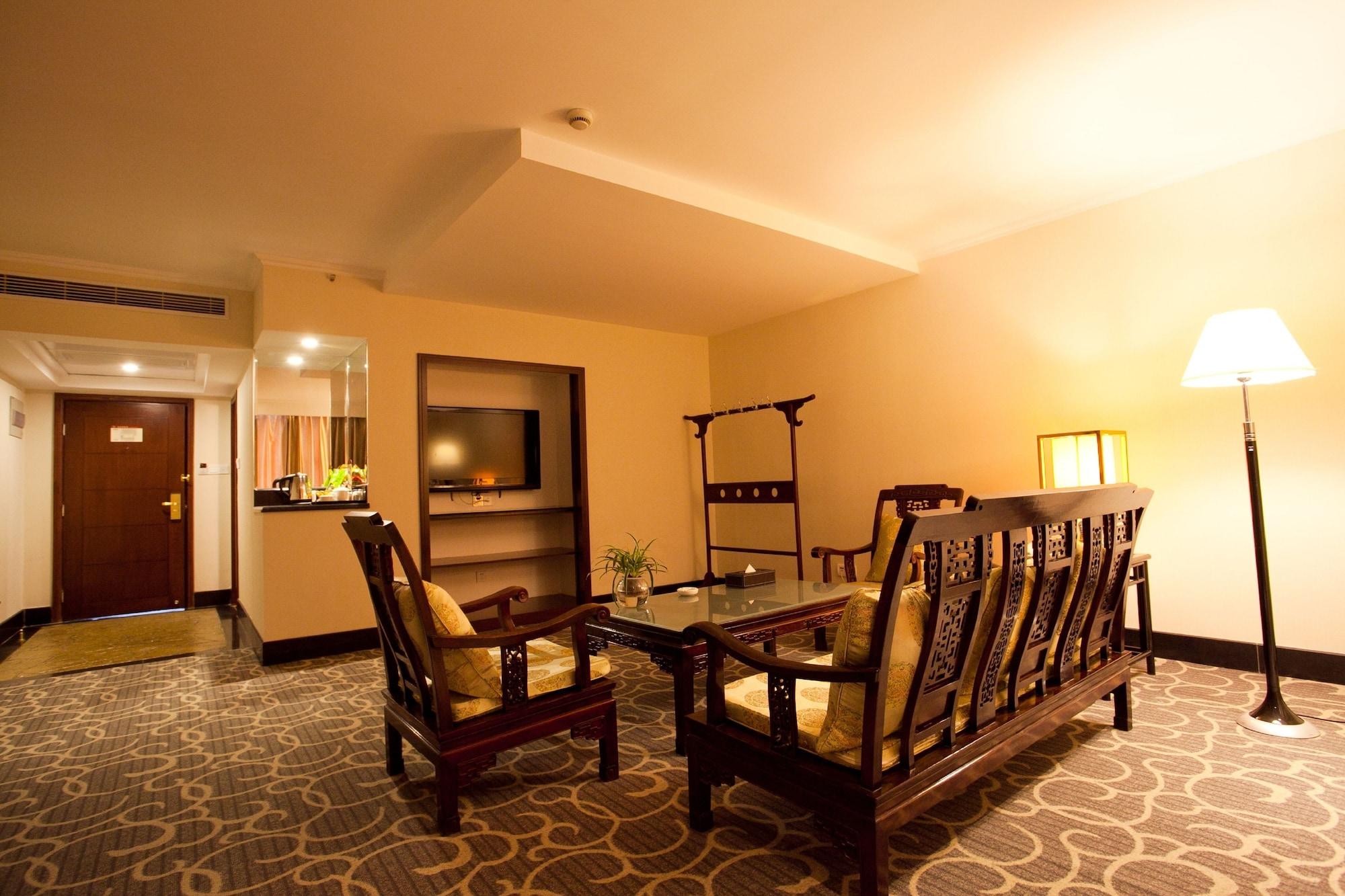 Garden Hotel سوجو المظهر الخارجي الصورة